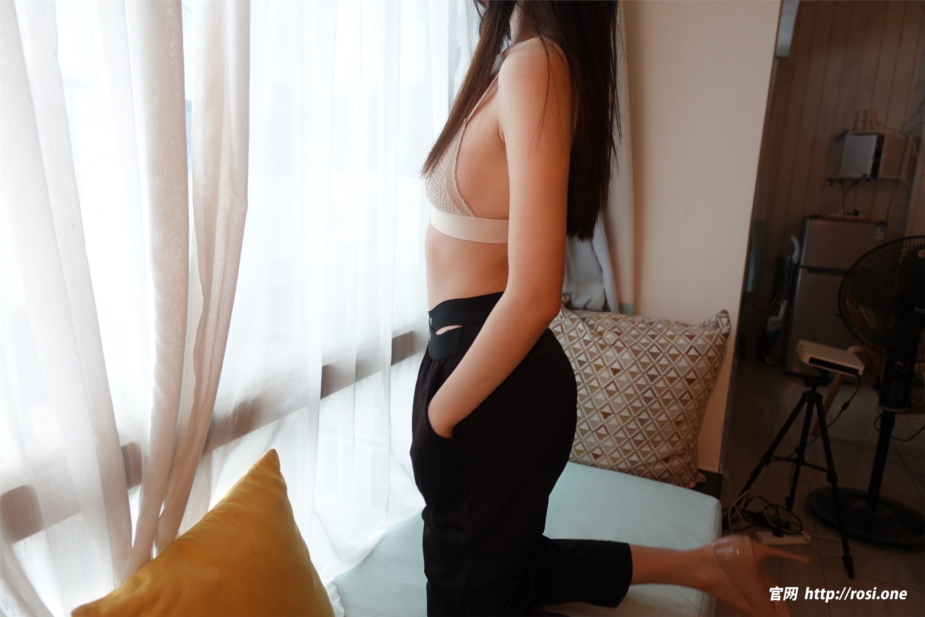 ROSI写真 2022.11.04 NO.3987